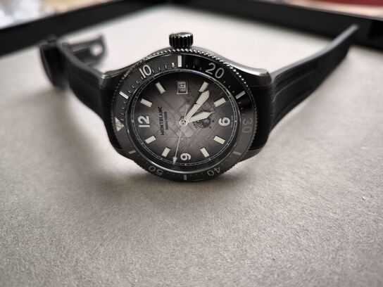 Ur MONTBLANC Iced Sea Automatic Date 0 Oxygen - 41 mm