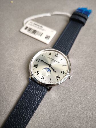 Ur FREDERIQUE CONSTANT Classics Moonphase - 39 mm
