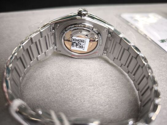 Ur FREDERIQUE CONSTANT Highlife - 34 mm