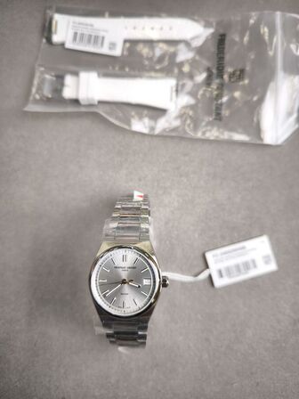 Ur FREDERIQUE CONSTANT Highlife - 34 mm