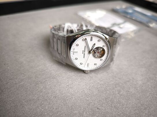 Ur FREDERIQUE CONSTANT Highlife - 34 mm