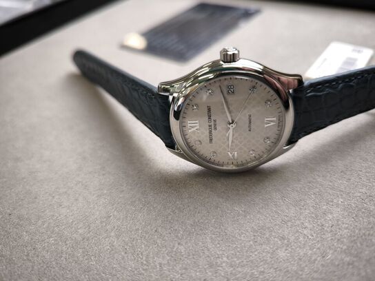 Ur FREDERIQUE CONSTANT Ladies - 36 mm