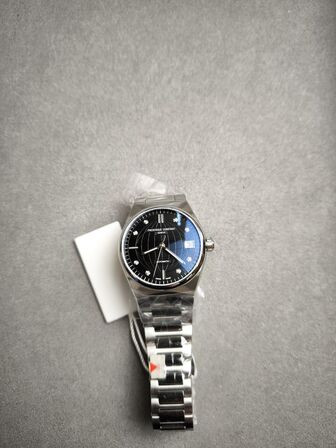 Ur FREDERIQUE CONSTANT Highlife - 34 mm
