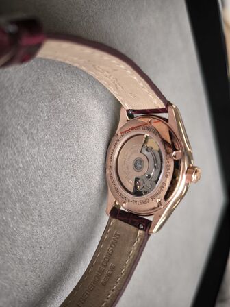 Ur FREDERIQUE CONSTANT Ladies - 36 mm