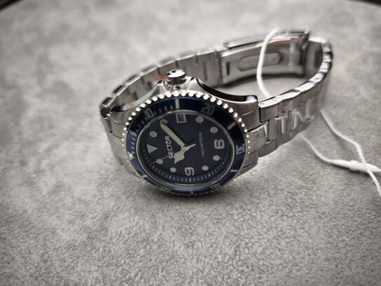 Ur SECTOR 230 - 35 mm