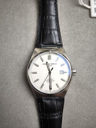 Ur FREDERIQUE CONSTANT Highlife - 41 mm
