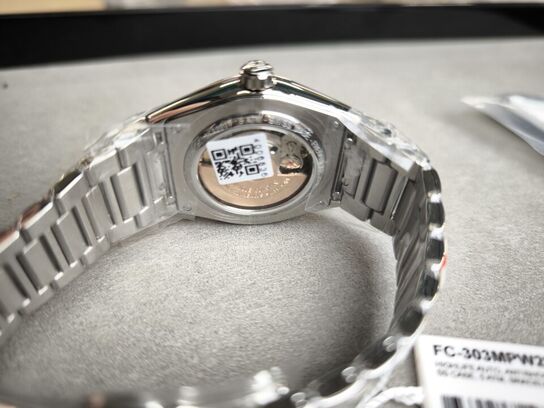 Ur FREDERIQUE CONSTANT Highlife - 34 mm