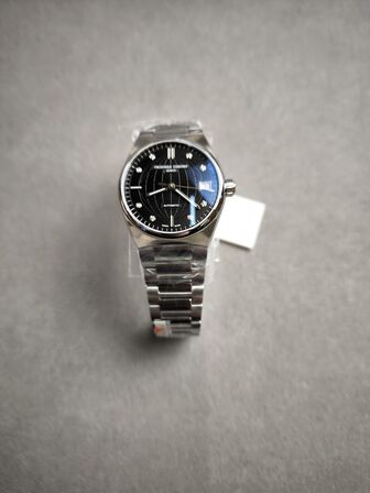 Ur FREDERIQUE CONSTANT Highlife - 34 mm