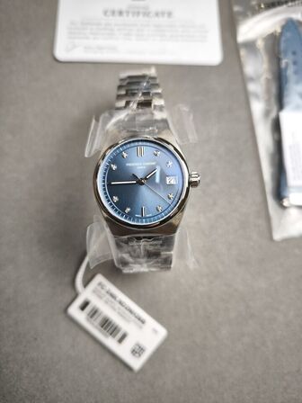 Ur FREDERIQUE CONSTANT Highlife - 31 mm