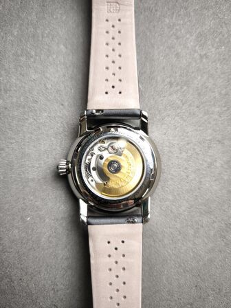 Ur FREDERIQUE CONSTANT Ladies - 34 mm