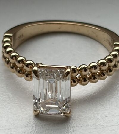 Guldring i 14 kt, med 2,06 carat lab-grown diamant