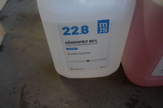 Diverse arbejdslamper, håndsprit, m.v.