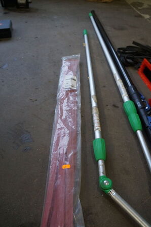 Diverse udstyr til vinduespudsning