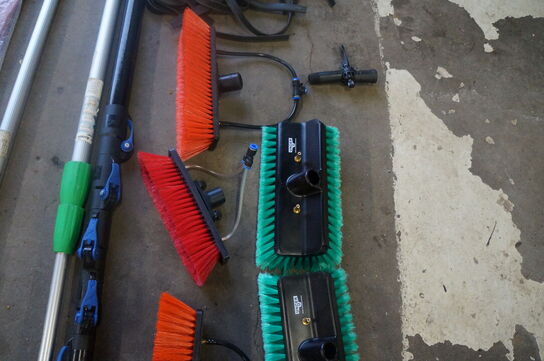 Diverse udstyr til vinduespudsning