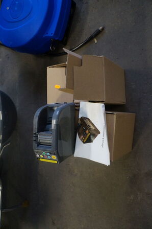 2 stk. Elektriske tapedispensere