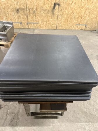 12 stk. Kunstlæder bordplader 80*80 (MOMSFRI)