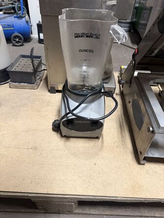 Kulsyreflaske. Fadølsskylletank. Bonomat kaffemaskine mm. (MOMSFRI)