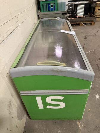 Kummefryser på hjul (is reklamer) l. 170 d. 70 h. 95 (MOMSFRI)