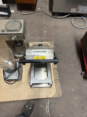 Kulsyreflaske. Fadølsskylletank. Bonomat kaffemaskine mm. (MOMSFRI)