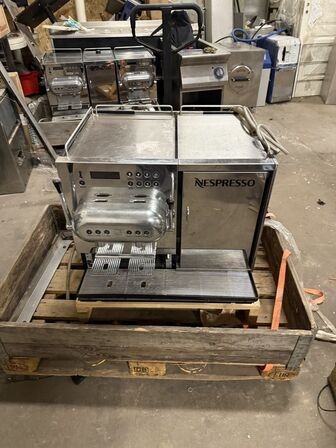 Nespresso maskine Aquila 220 (MOMSFRI)