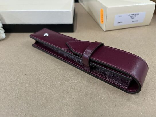 2 stk. 1-pen pouch  MONTBLANC Meisterstuck Cassis MB199329