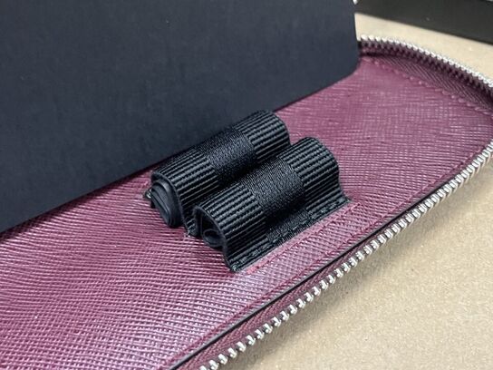 2-pen pouch zip MONTBLANC Sartorial Cassis MB199383