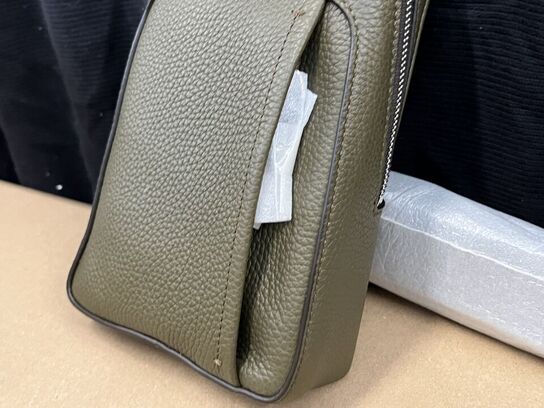 Taske MONTBLANC Grain on body Khaki MB220204