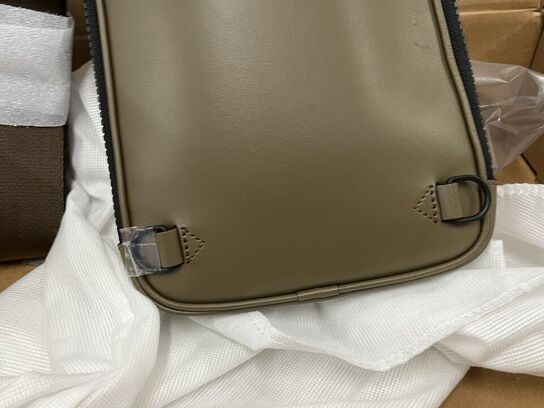 Sling taske MONTBLANC Extreme 3.0 Sling Bag Noisette MB220243