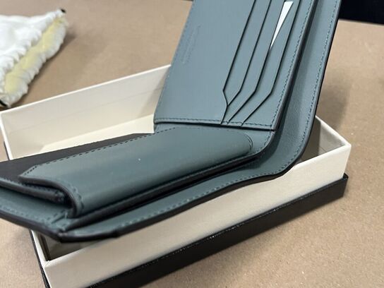 Pung MONTBLANC Soft wallet 4cc CoinC Pewter MB198027