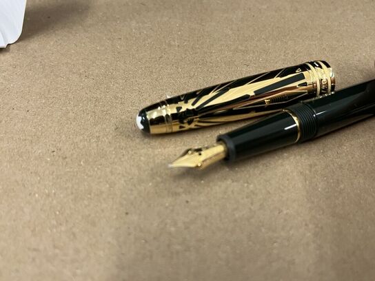 Fyldepen MONTBLANC Meisterstuck The Origin Collection MB131350