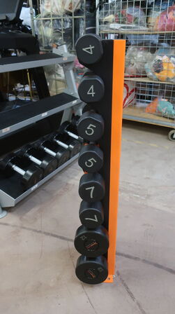 Håndvægte 4-12 kg. inkl. stativ