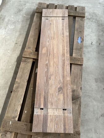 Diverse massive egetræs planker