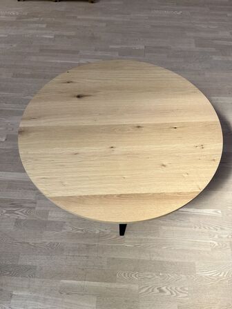 Sofabord ø100, højde 52 cm. Egefiner