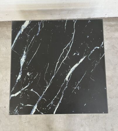 Sofabord 80x80x45 cm, brugt