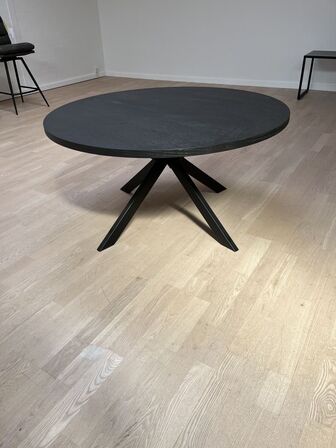 Sofabord ø100, højde 52 cm.