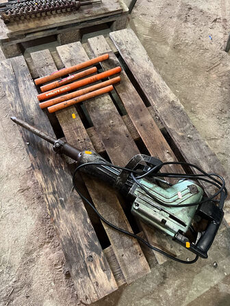 Mejselhammer HITACHI H 65SB inkl. tilbehør