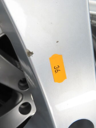 4 stk. Alufælge 205/55R16 (skade på det ene dæk)