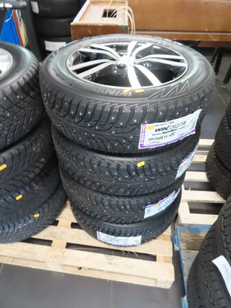 4 stk. Alufælge med pigdæk 205/60R16