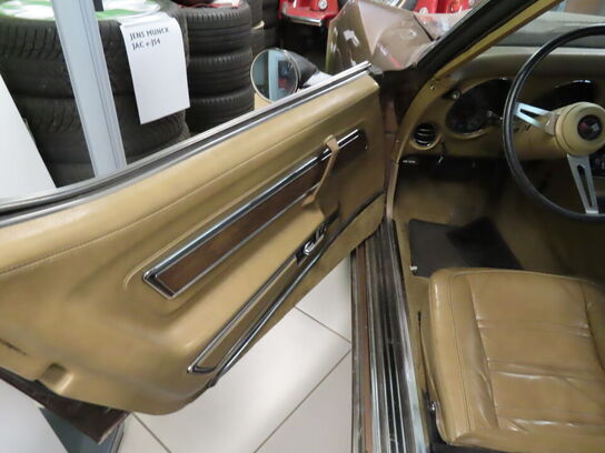 Chevrolet Corvette Stingray årgang 1975