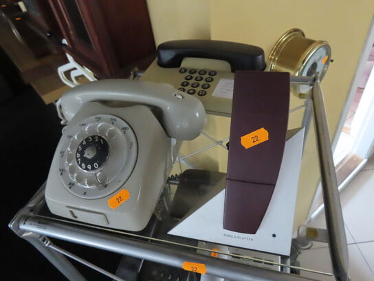 Reol med fastnettelefoner