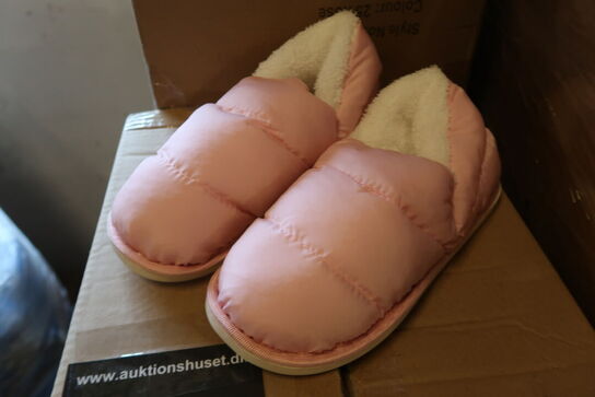 85 par Cozy By JZ Foot spa boots - Str. Ass.