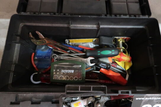 Værktøjskasse med indhold 