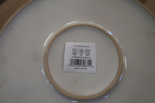 48 stk. Tallerkner - 20,5 cm 