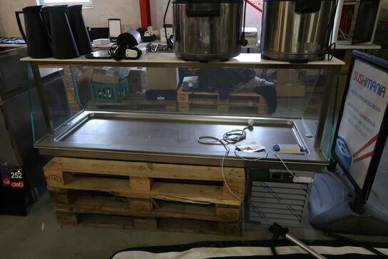 Kølebord med glasmontre