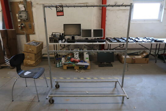 Rustfri stativ på hjul 