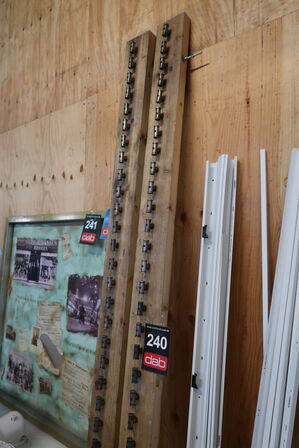 2 stk. Knagerækker - 185 cm 