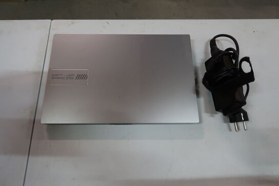 ASUS Vivobook Go AMD Ryzen 3 7320U 14"