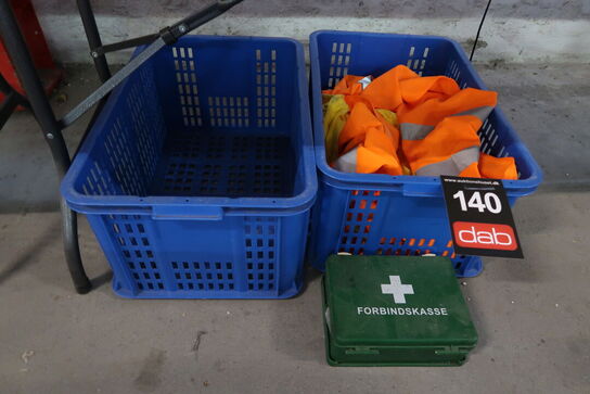 Diverse førstehjælpsudstyr m.m. 