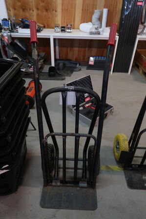 Sækkevogn med udfaldsrampe