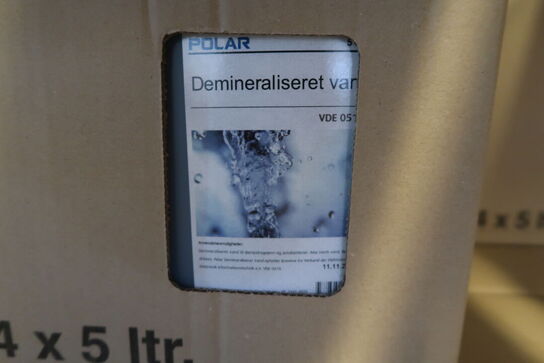 Palle med demineraliseret vand POLAR